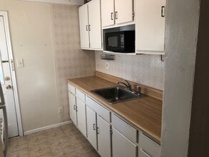 308 7th Ave, Unit 2 in Haddon Heights, NJ - Foto de edificio - Building Photo