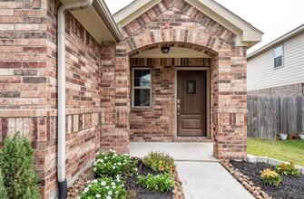 8314 Broadleaf Ave in Baytown, TX - Building Photo - Building Photo