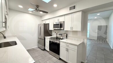 13211 N Cedar Dr in Sun City, AZ - Building Photo - Building Photo