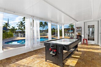 2719 SE 11th St in Pompano Beach, FL - Foto de edificio - Building Photo