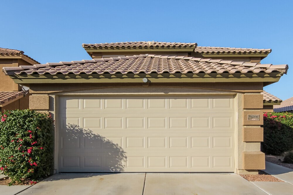 11916 W Rosewood Dr in El Mirage, AZ - Building Photo