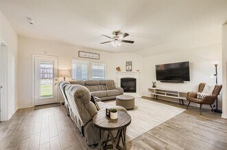 11301 Summer Rain Blvd in Aubrey, TX - Building Photo - Building Photo