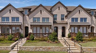 8033 Pne Is Wy in McKinney, TX - Building Photo