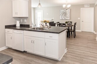 506 New Terrace Ln in Rochester, NY - Building Photo - Building Photo