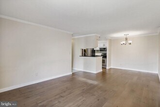 1725 Ascot Way in Reston, VA - Building Photo - Building Photo