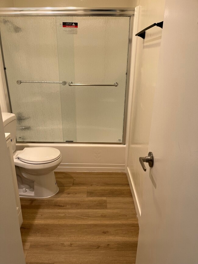 5400 Newcastle Ave, Unit 68 in Los Angeles, CA - Building Photo - Building Photo