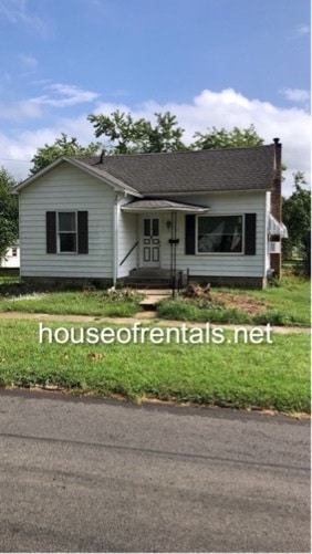 property at 611 E Boulevard St