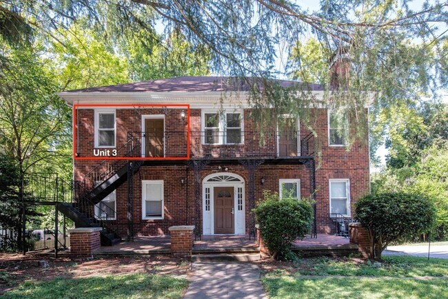 1351 Oxford Rd NE