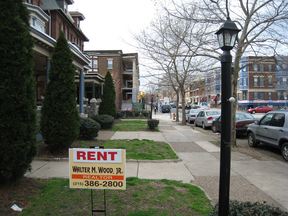 4316 Walnut St in Philadelphia, PA - Building Photo