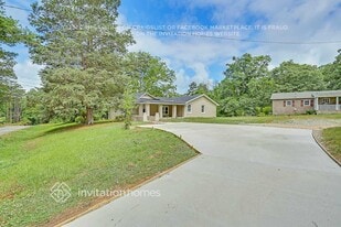 547 Rustic Rd in Stockbridge, GA - Building Photo