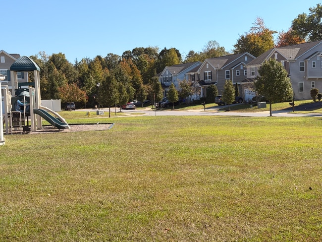 2223 Kay Hl Dr in Waldorf, MD - Building Photo - Building Photo