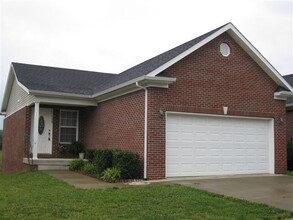 128 Twin Lakes Dr in Vine Grove, KY - Building Photo - Building Photo