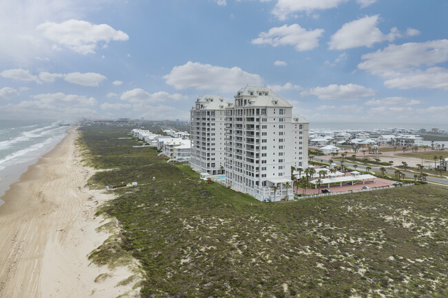 Los Corales Central Tower