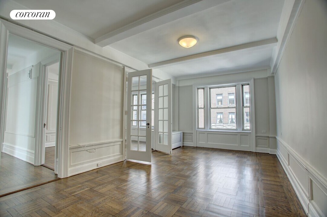 250 W 104th St in New York, NY - Building Photo