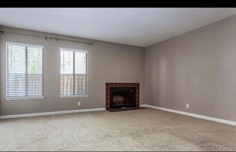 1670 Clayton Rd, Unit Condo in Concord, CA - Building Photo - Building Photo