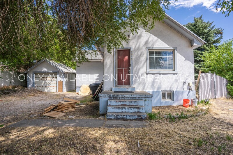 1815 Sandhill Rd in Orem, UT - Building Photo