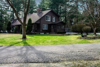 154 Grove St in Norwell, MA - Building Photo - Building Photo