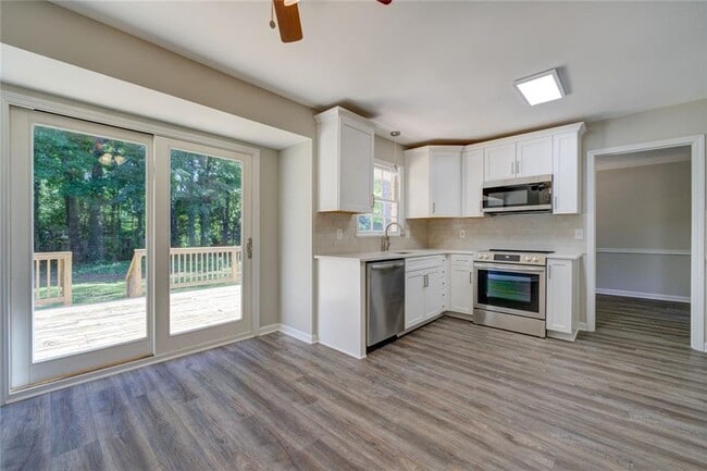 4566 Mountain Creek Dr in Roswell, GA - Building Photo - Building Photo