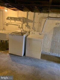 929 Buttonwood St photo'