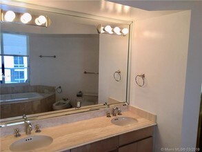 18671 Collins Ave-Unit -2604 in Sunny Isles Beach, FL - Building Photo - Building Photo