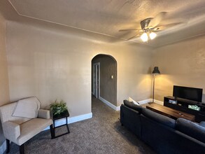 4739 Pearl St in Denver, CO - Foto de edificio - Building Photo