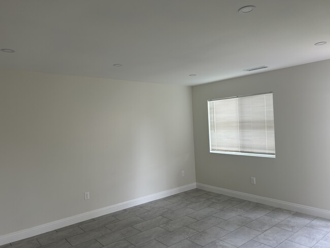 8548 Boyson St, Unit A in Downey, CA - Foto de edificio - Building Photo