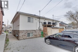 1331 Henry Ford Centre Dr in Windsor, ON - Building Photo - Building Photo