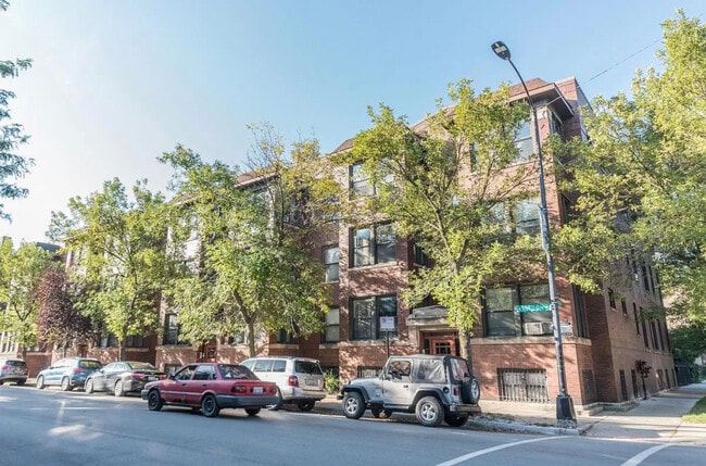 property at 2348 W Wilson Ave
