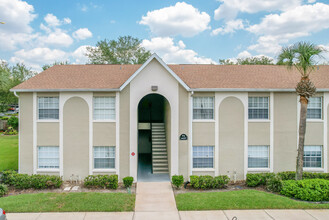 The Reserve at Pershing Oaks Condominiums in Orlando, FL - Foto de edificio - Building Photo