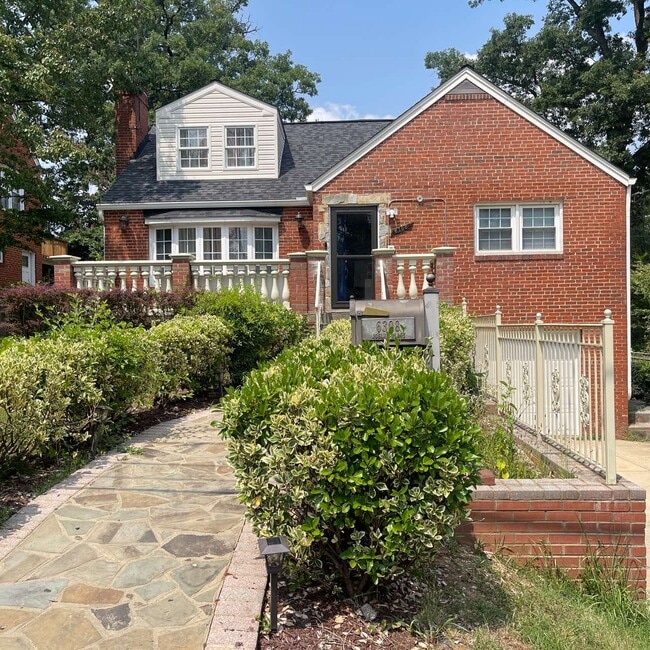 property at 6308 Joslyn Pl