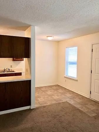 938 W Cleveland St in Fayetteville, AR - Building Photo - Building Photo