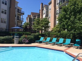 The Knoll at Fair Oaks Apartments