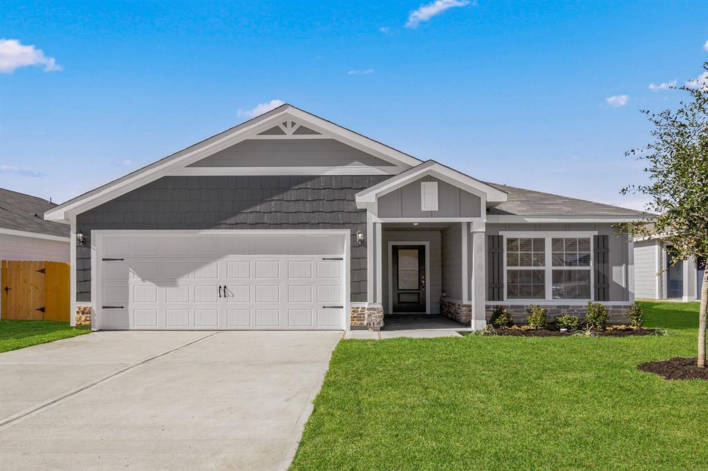 10391 Red Cardinal Dr in Cleveland, TX - Building Photo