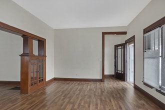 908 Forsythe St-Unit -Downstairs in Toledo, OH - Foto de edificio - Building Photo