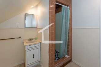 20 Presentation Rd, Unit 1 in Boston, MA - Foto de edificio - Building Photo