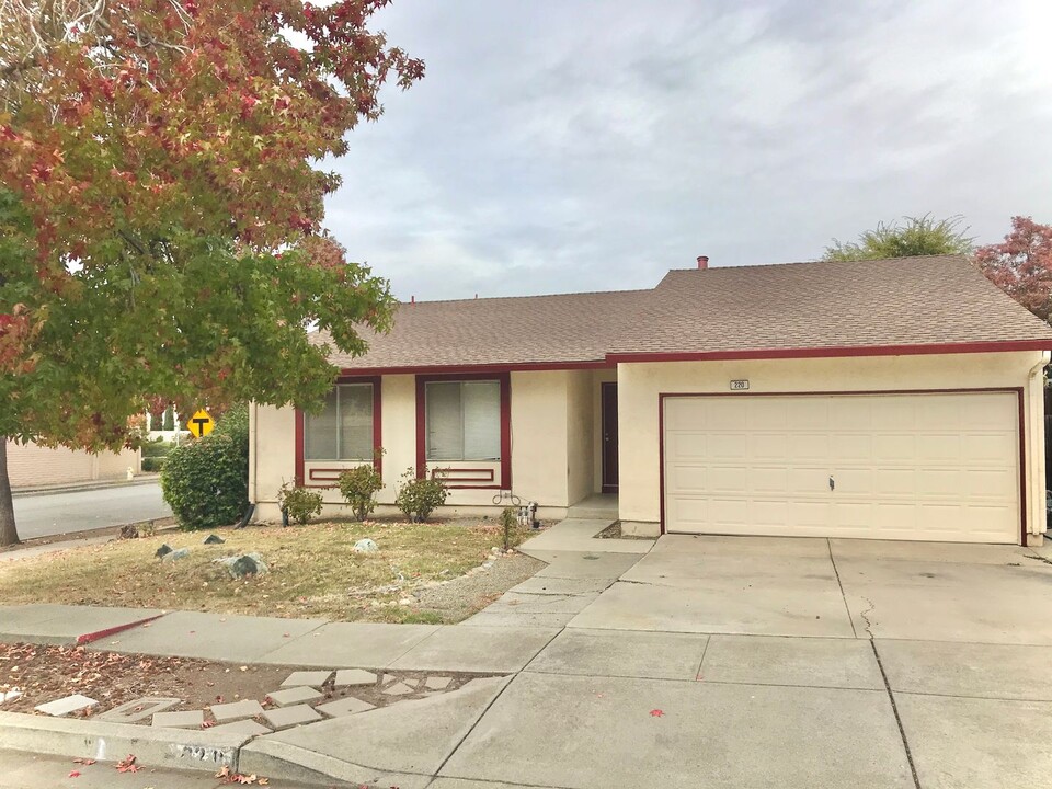 220 Yampa Way in Fremont, CA - Building Photo