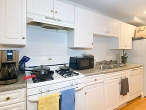 922 W Addison St, Unit 6H in Chicago, IL - Building Photo - Building Photo