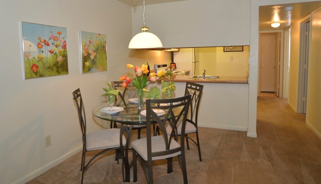 Pipers Landing Apartments in Virginia Beach, VA