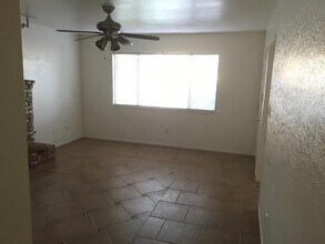 6425 Plaquemines Dr in Bakersfield, CA - Building Photo - Building Photo