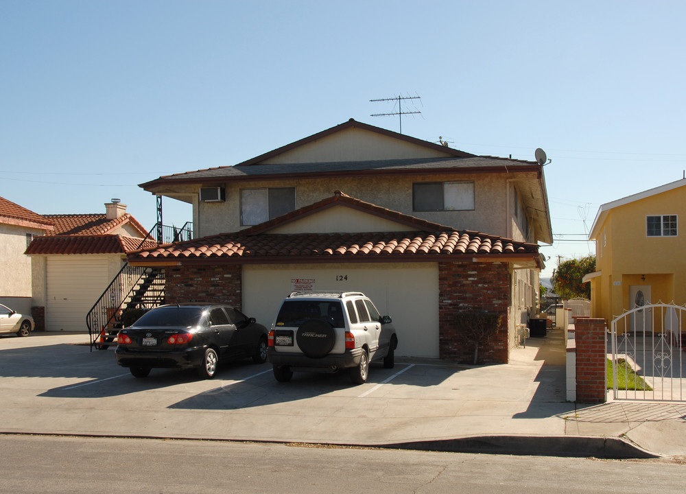 124 N 3rd St in Montebello, CA - Building Photo