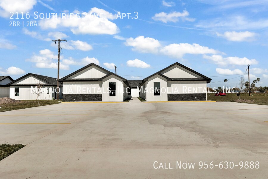 2116 Southridge Ave, Unit Apt.3 in Harlingen, TX - Building Photo