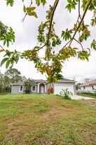 2507 54th Ave NE in Naples, FL - Building Photo