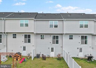 63 Ogunquit Dr in Martinsburg, WV - Building Photo - Building Photo