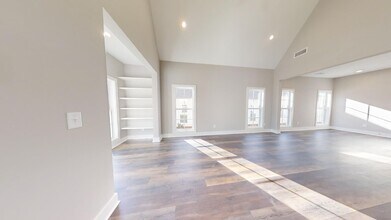 Available Fall 2025! in Opelika, AL - Building Photo - Building Photo