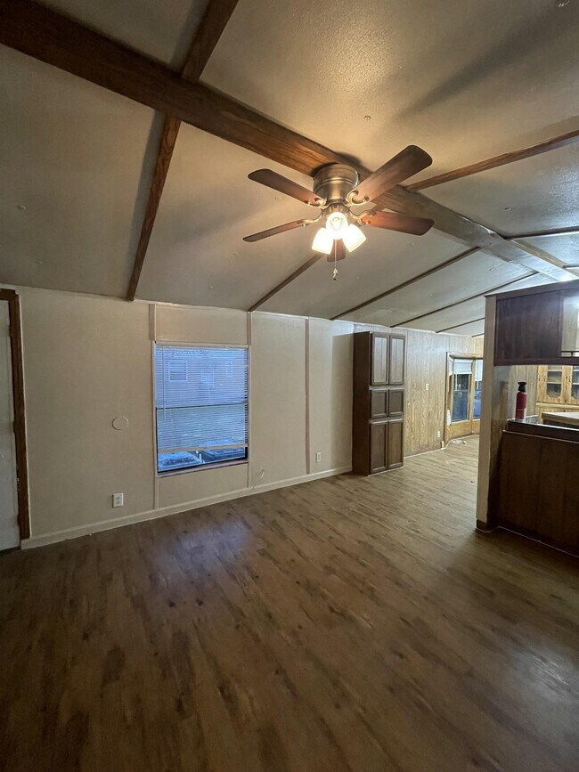 410 North St in Kyle, TX - Foto de edificio - Building Photo