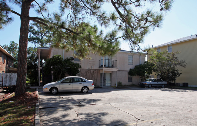 4647 Earl Gros Ave in Baton Rouge, LA - Foto de edificio - Building Photo