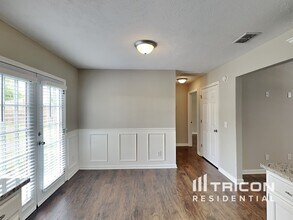 504 Sanders Dr in La Vergne, TN - Building Photo - Building Photo