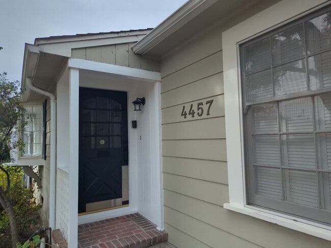 4457 Simpson Ave in Valley Village, CA - Building Photo - Building Photo