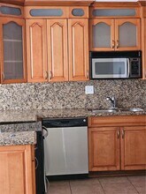 1368 Seaview in North Lauderdale, FL - Building Photo - Building Photo