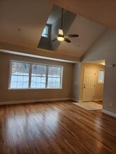 32 Aspen Dr in Hampstead, NH - Building Photo - Building Photo